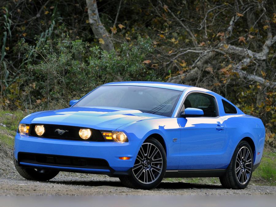  Ford Mustang GT 2010 года  (фото 202 из 213)